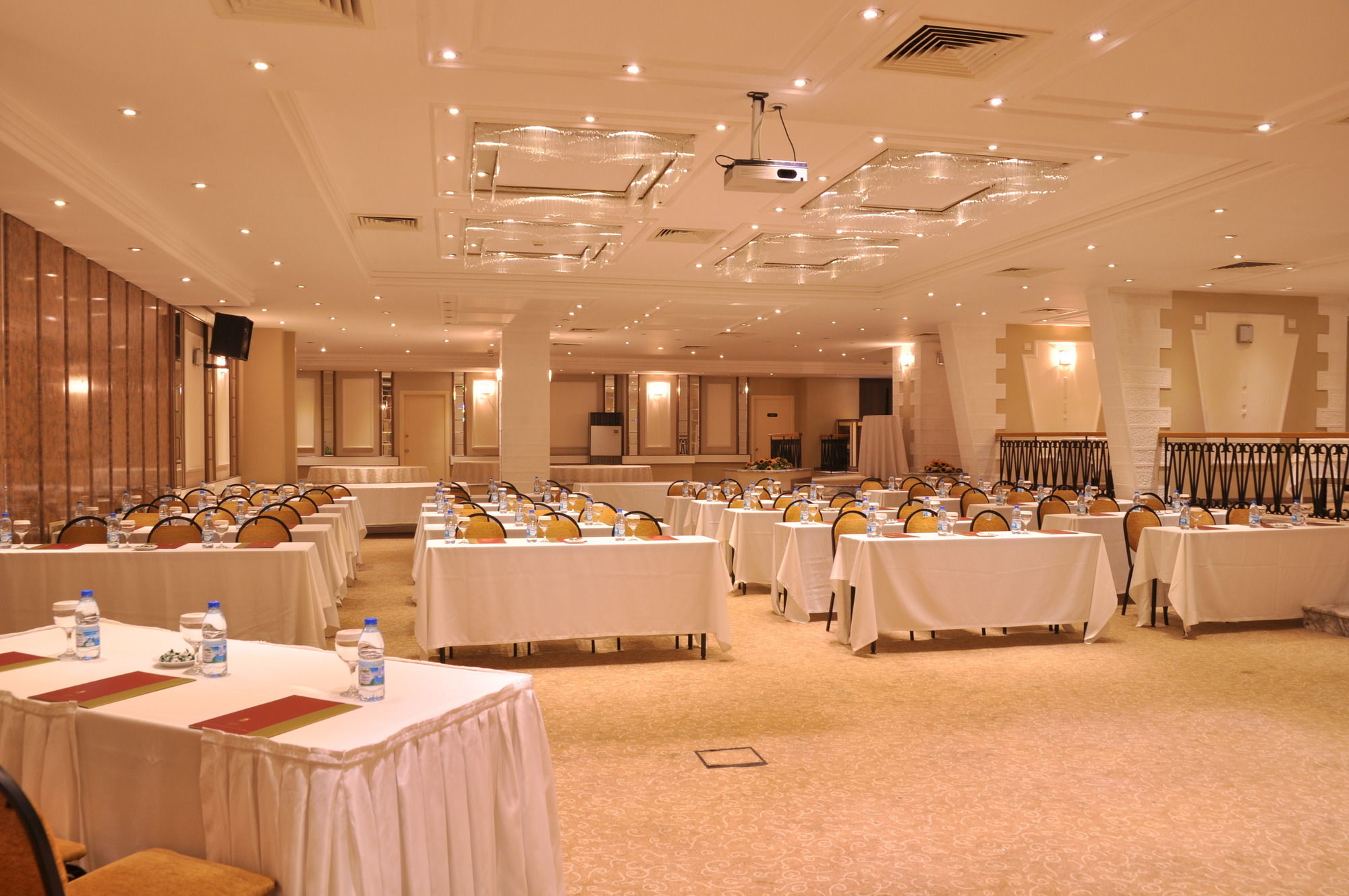 Altinel Ankara Hotel&Convention Center Exterior foto